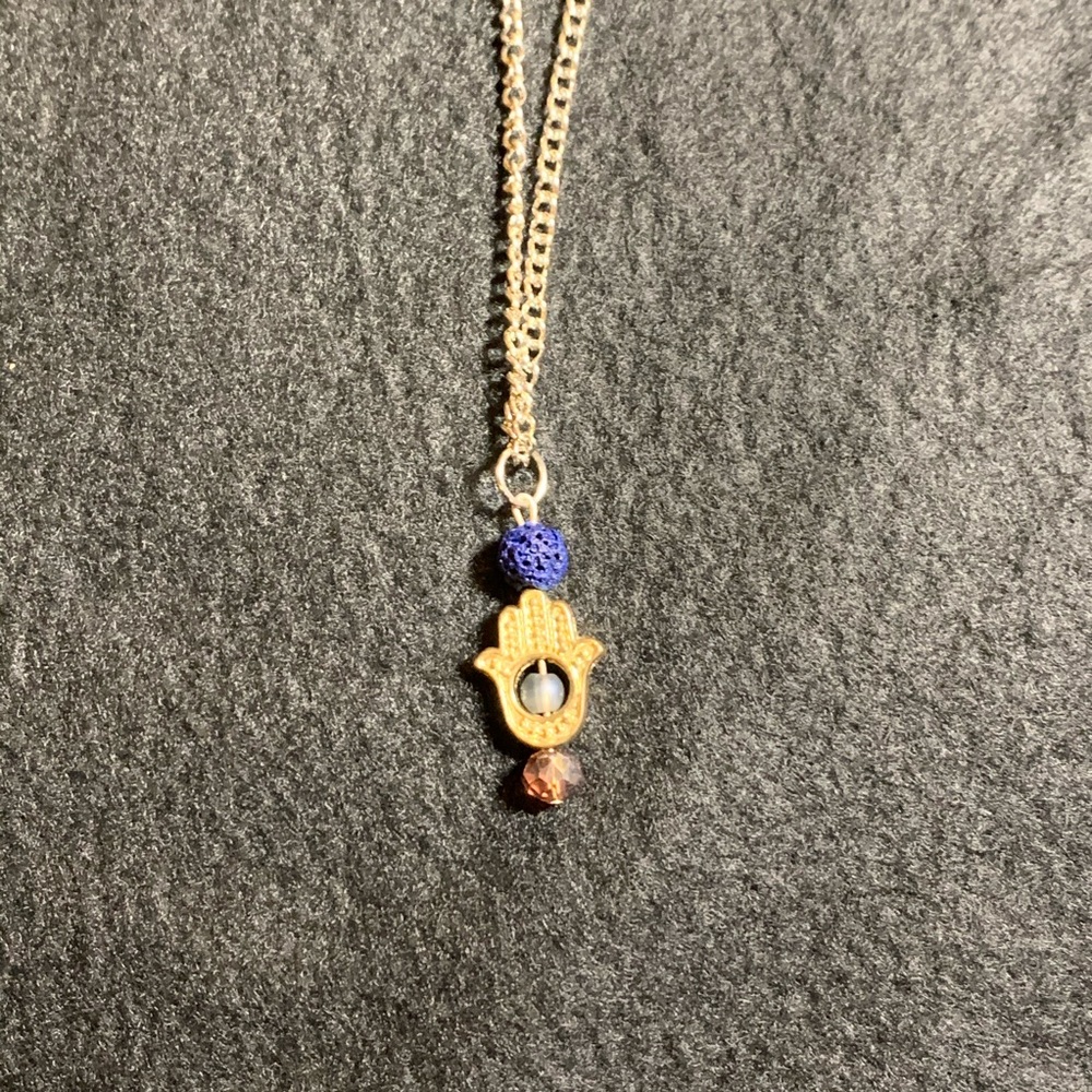 Free Essential oil diffuser necklace